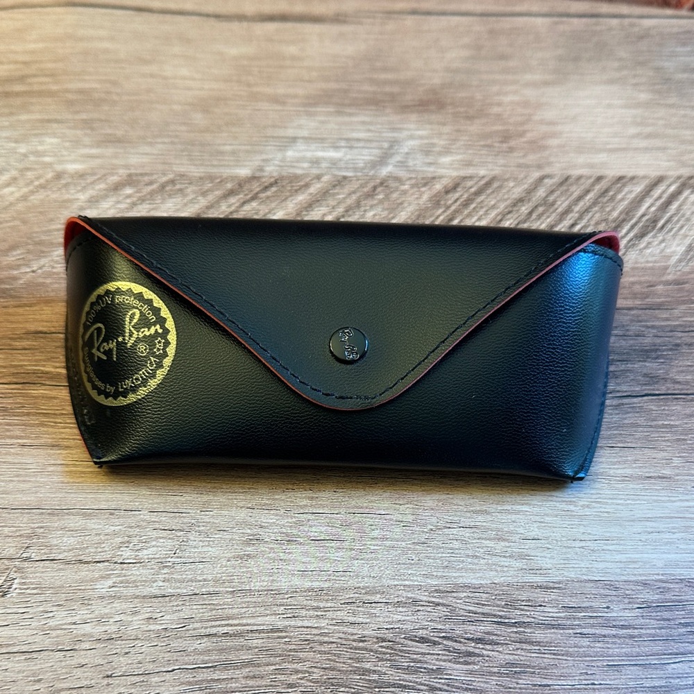 EUC Authentic Ray-Ban Black and Red Men's Case